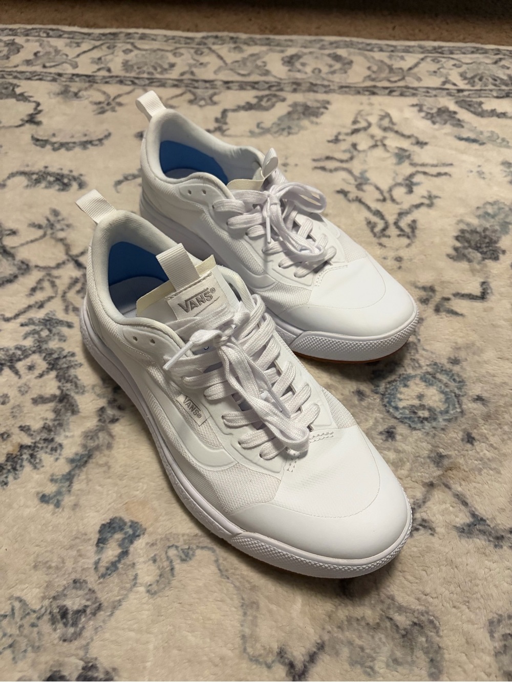 White Vans Ultrarange